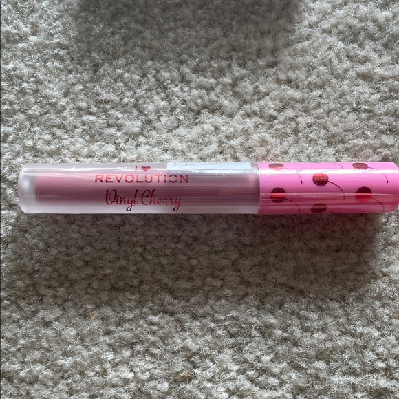 Revolution Bundle! Ultimate Desire 9 color Palette &Coordinating Cherry Lipstick - Picture 8 of 9